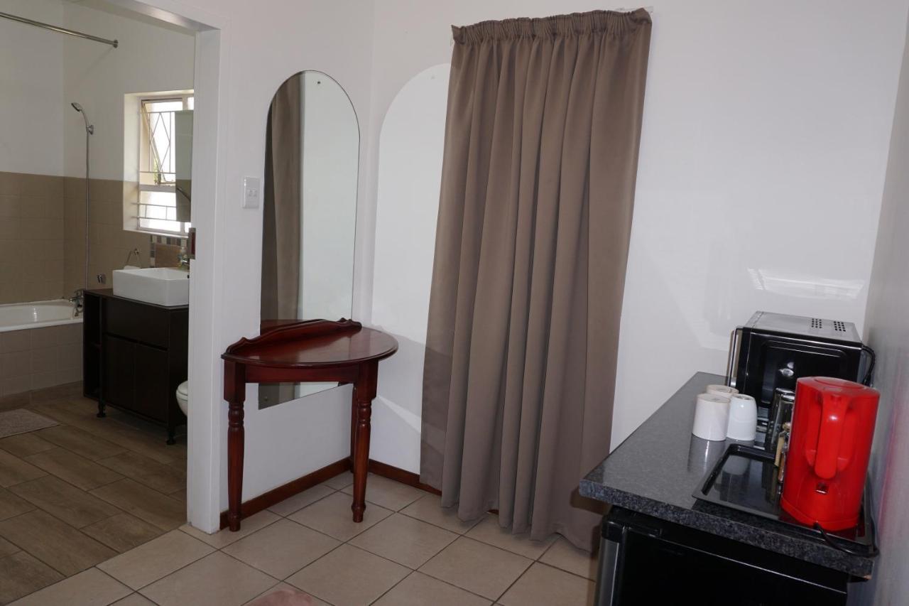 Sheba Rock Guesthouse Mbombela Екстер'єр фото